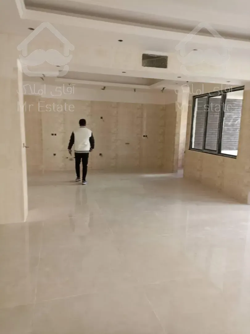 آپارتمان در چهار طبقه و چهار واحد