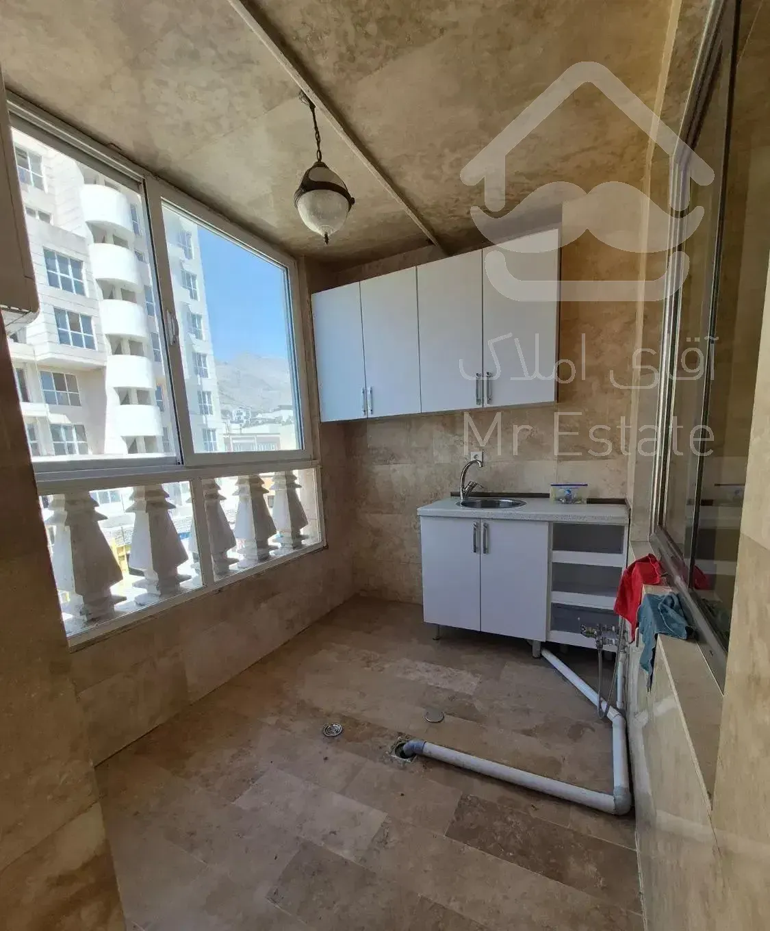 ۲۹۰ متر ۴ خواب / استخر دار / تخلیه