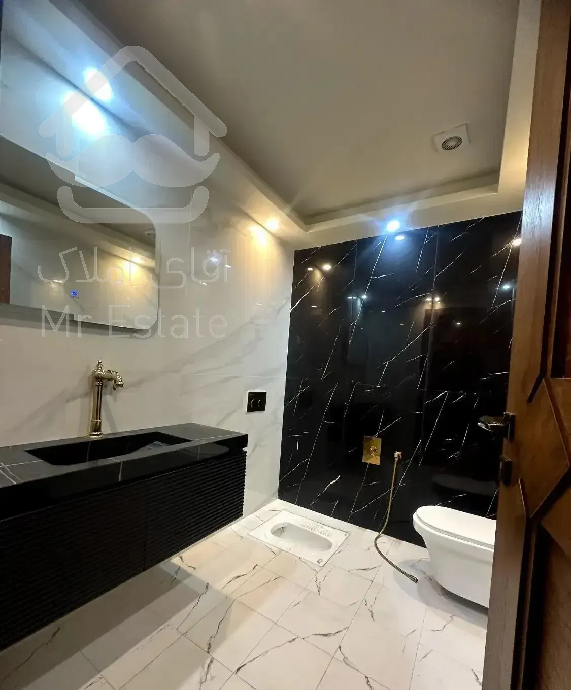 ۲۰۰مترساختمون مجلل و برند درنیاوران (یاسر)