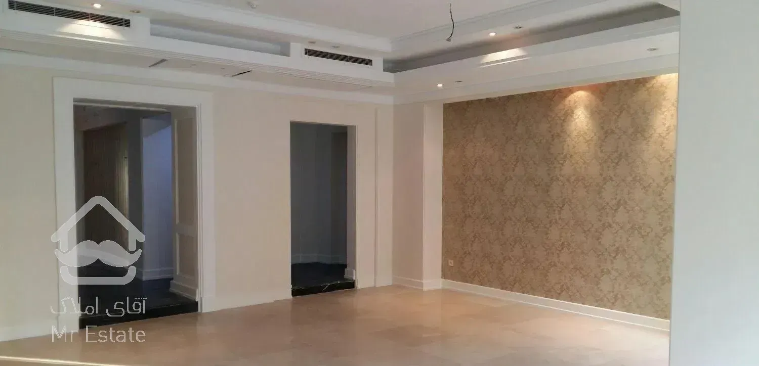 آپارتمان 110 متری/خارج از بافت/1 ساله