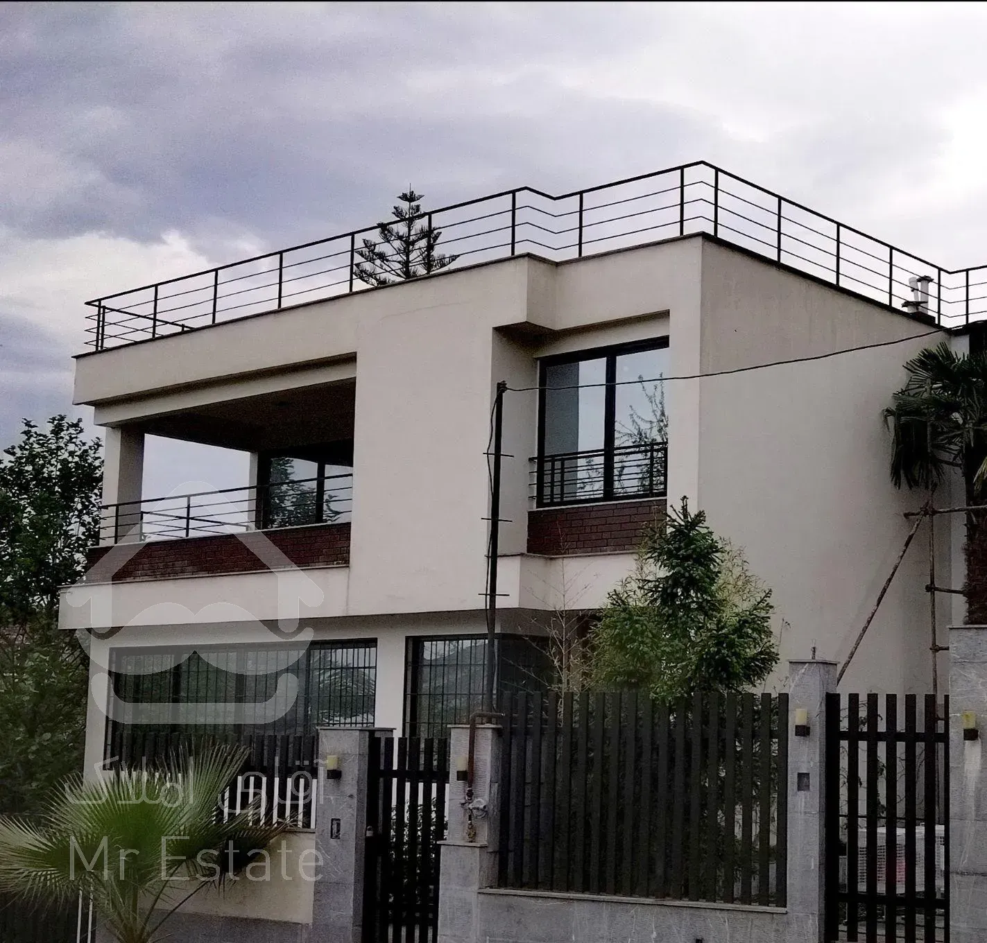 فروش ویلا مدرن 300 متری خیابان کاخ شاه/رامسر