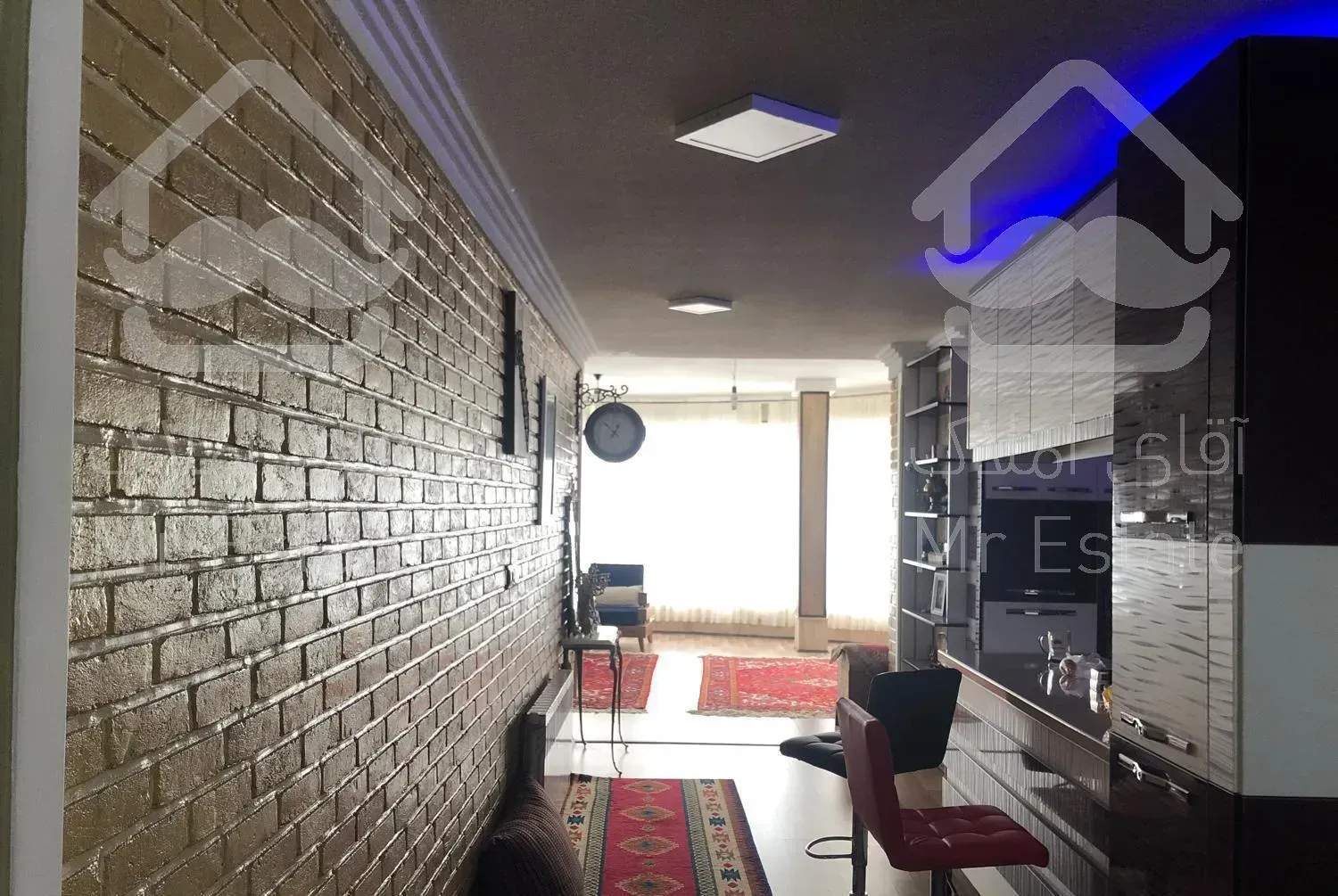 ۲۲۰ متر اپارتمان ویلایی با ۱۲۰۰ متر زمین در لواسان