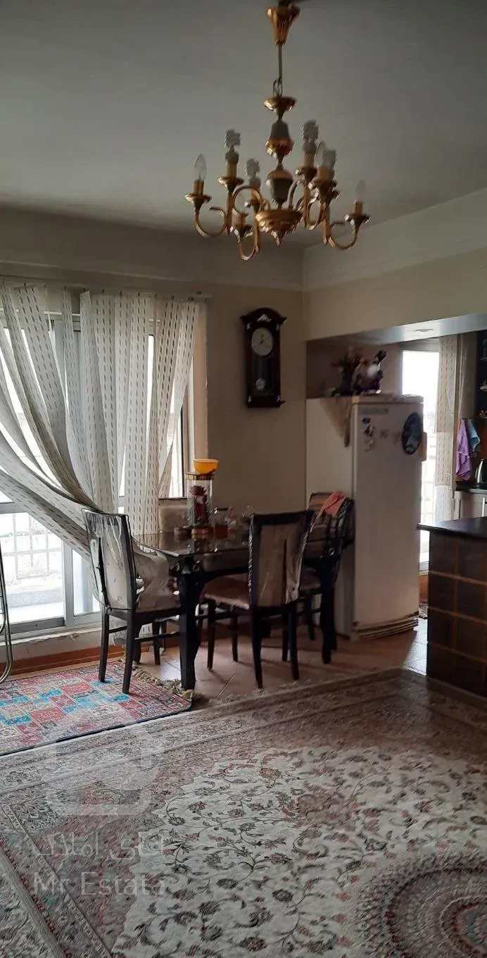 آپارتمان ۹۶ متری برمحور میانی مجموعه سرو نقره ای