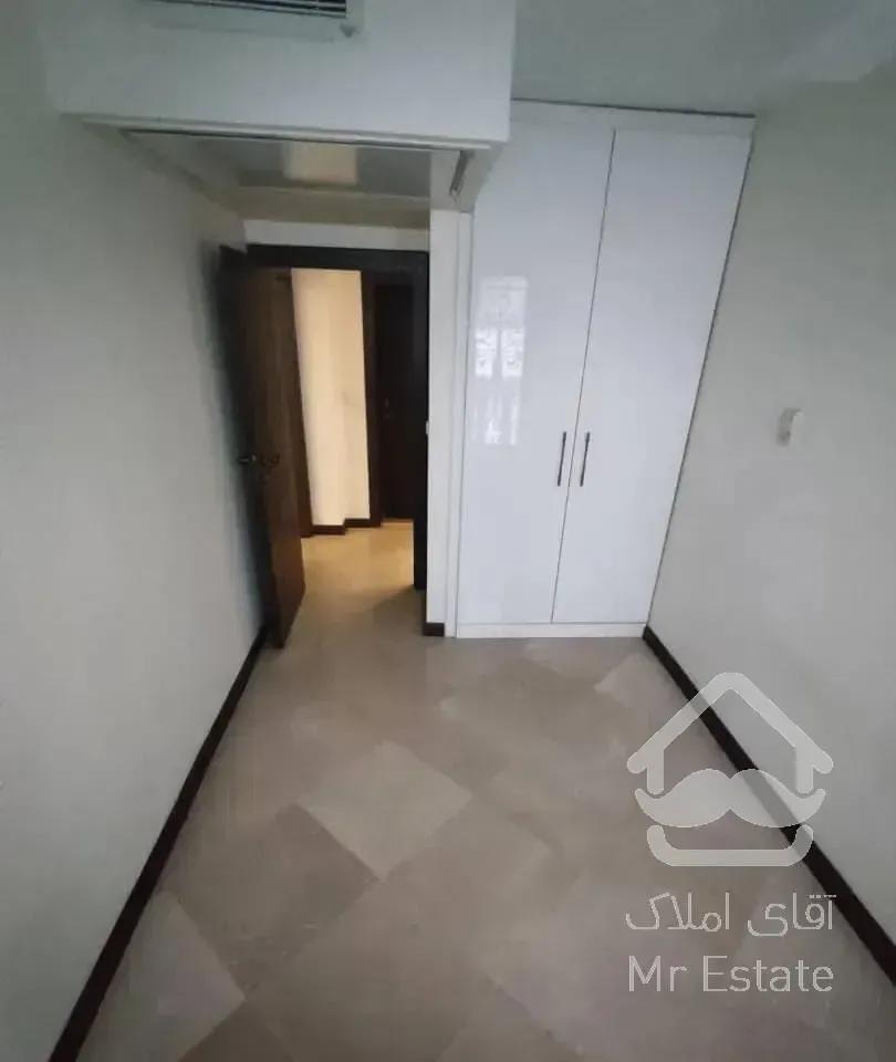 دارآباد 110 متر 2 خواب ورودی از لابی