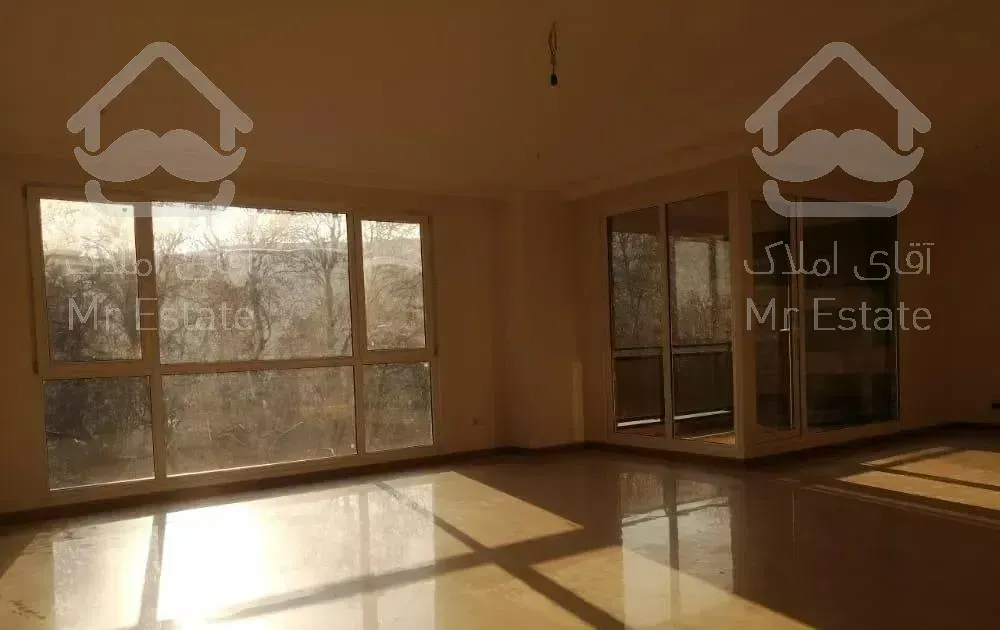 آپارتمان ۱۸۰متری درکه طبقه آخر