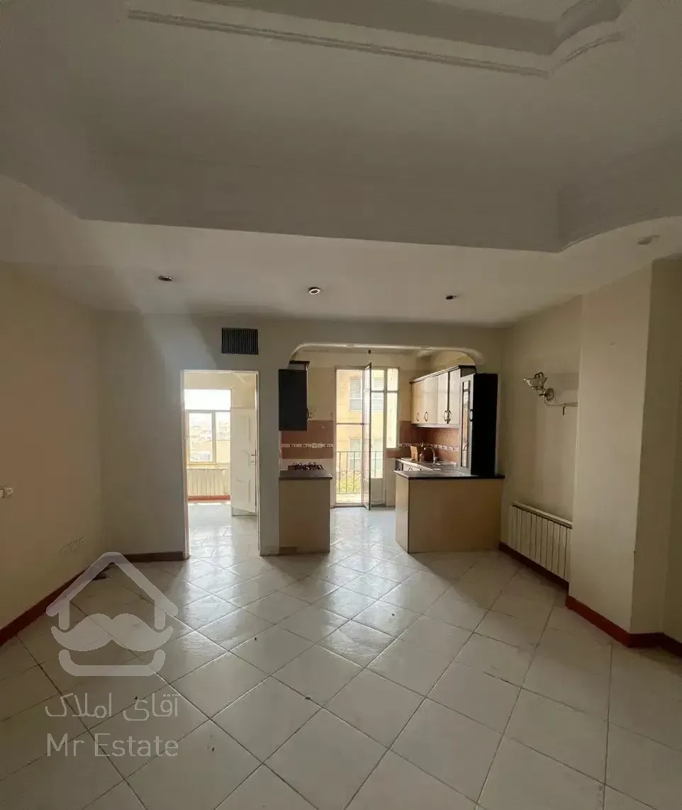 ۴۸ متر با آسانسور ۸ سال چسبیده به بلوار