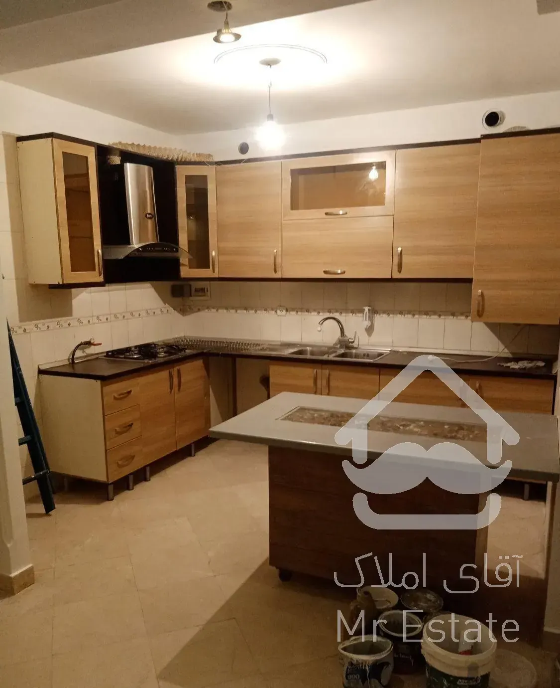 آپارتمان 100 متر(باغ شازده)