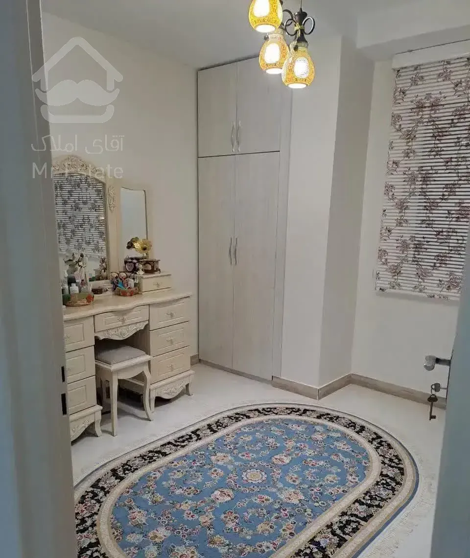 ۹۰متری/آپارتمان/تاپ لوکیشن/خرید و فروش