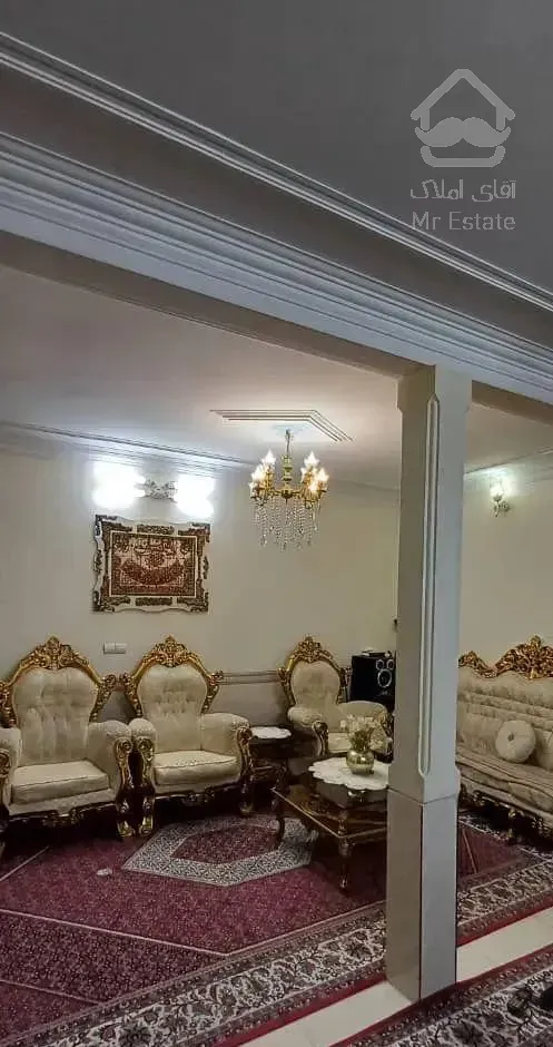 اجاره   واحد ۶۰ متری داخل بازار احسانی