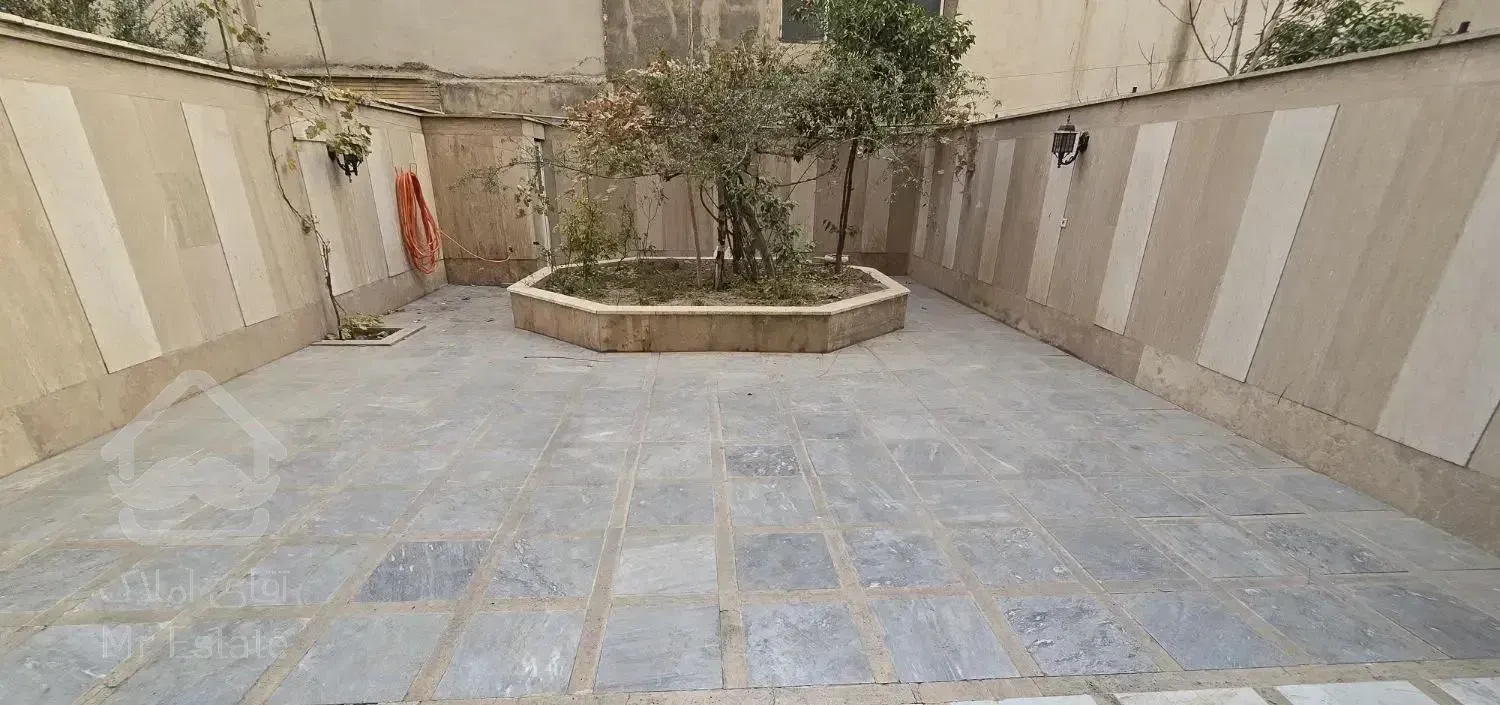 آپارتمان ۱۳۰متر ۳خواب فول امکانات/ خ مهران پور