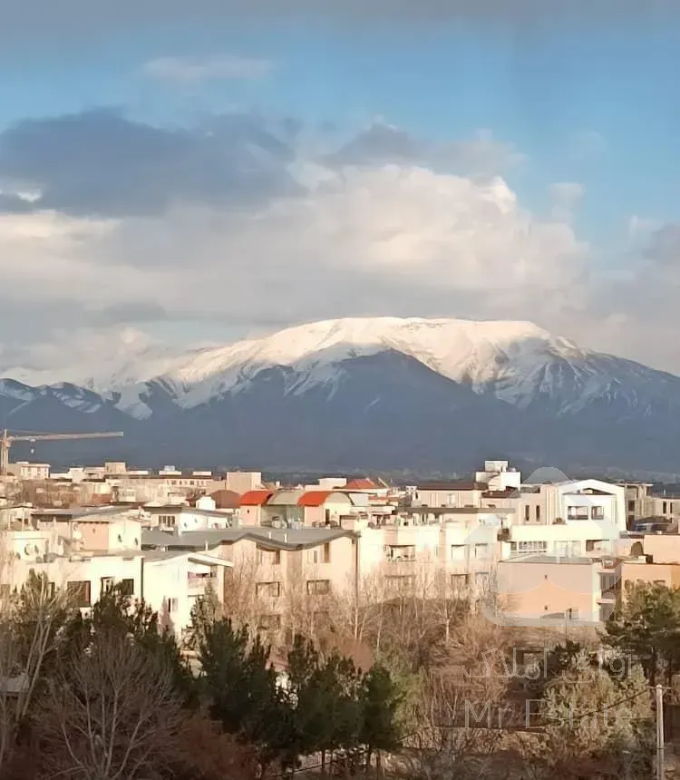 برج گلها در فاز ۱ مهرشهر ، ۱۴۰ متر فول ، زیر قیمت