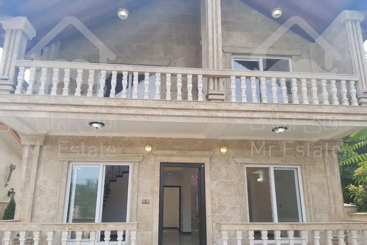 فروش ویلا جاده دوهزار،۱۹۰ متر بنا ،۲۵۰ متر زمین