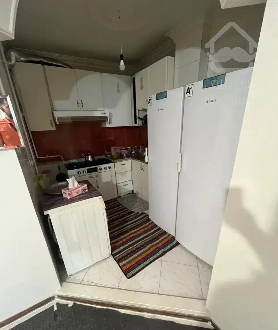 دبستان همدانی۶۴ متر تک خواب با اسانسور ط اول