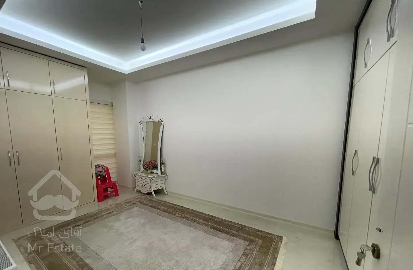 آپارتمان ۱۶۸ متری شیک و ساحلی طبقه ۸ رادیو دریا