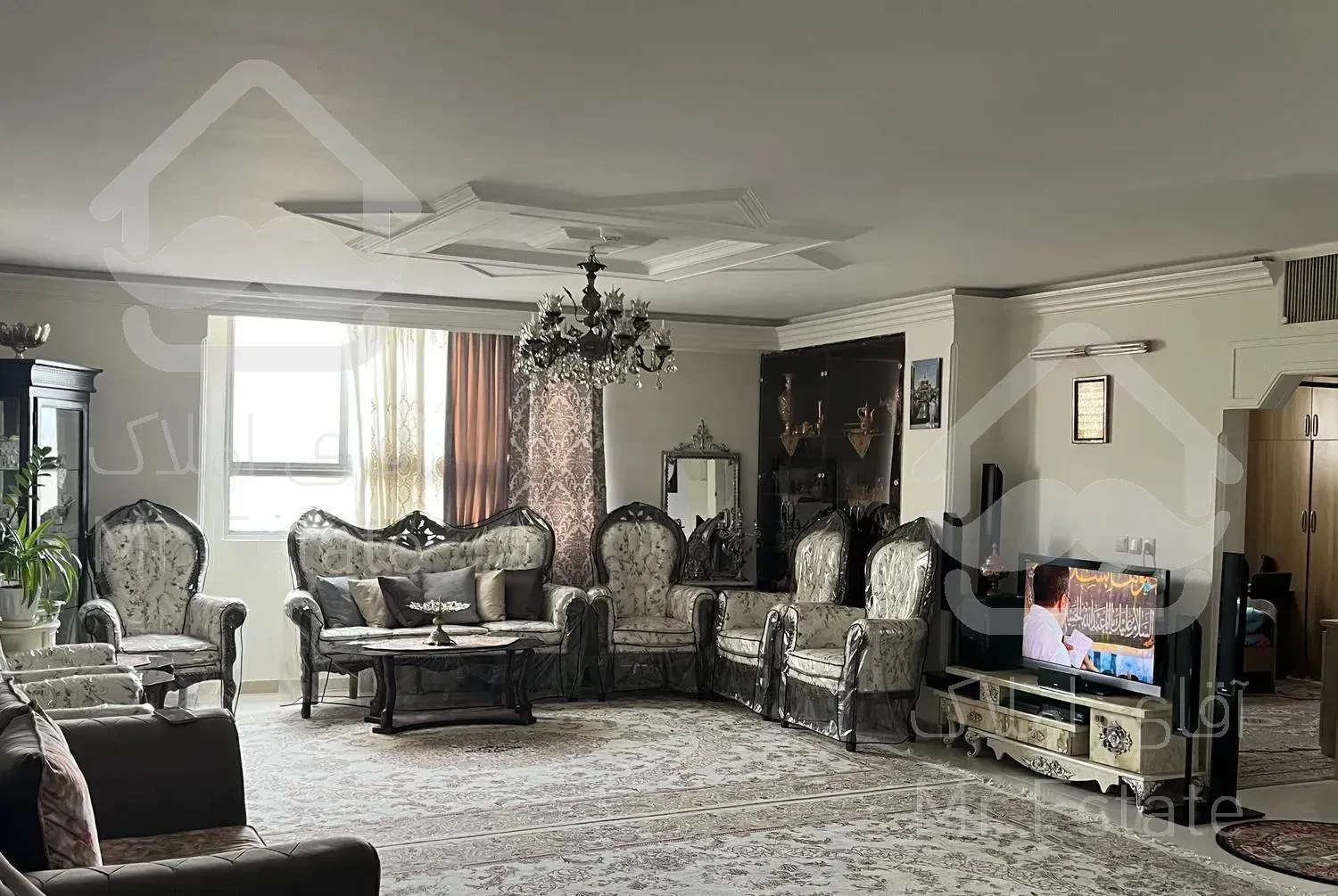 آپارتمان ۱۰۰ متری مفید دو خوابه خیابان لاله