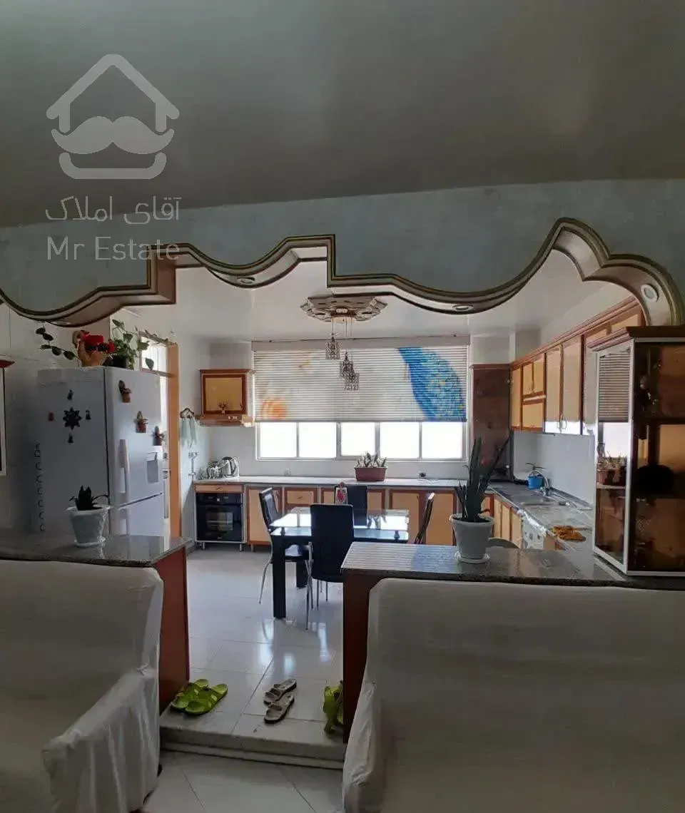 آپارتمان ۱۴۰متری بغل امام زاده یحیی