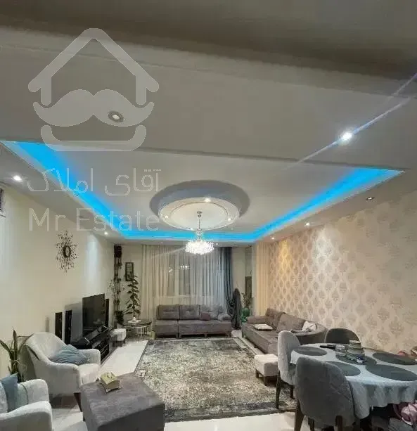 87متر/ سالن و اتاق ها رو به آفتاب/ سرمایه گذاری