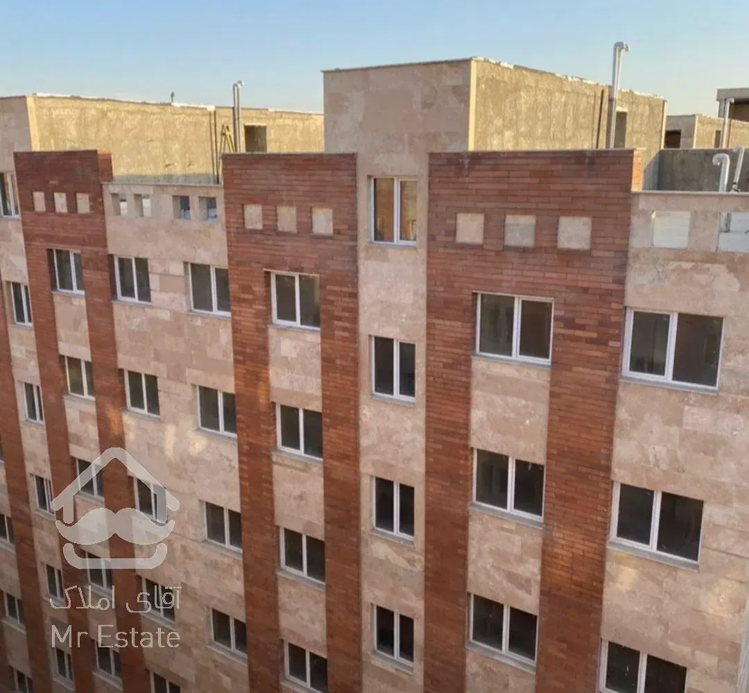 آپارتمان ۸۳ متری دو خوابه.