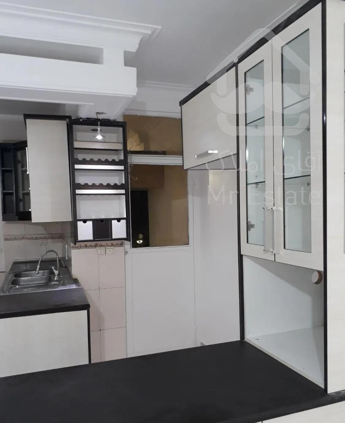 ۶۵ متر فول امکانات