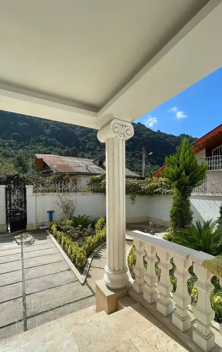 ویلا ۳۰۰ متری / دوبلکس / لیالستان