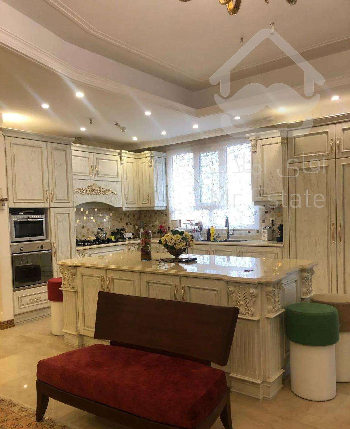 فرمانیه شرقی ۲۴۲ متر چند ساله