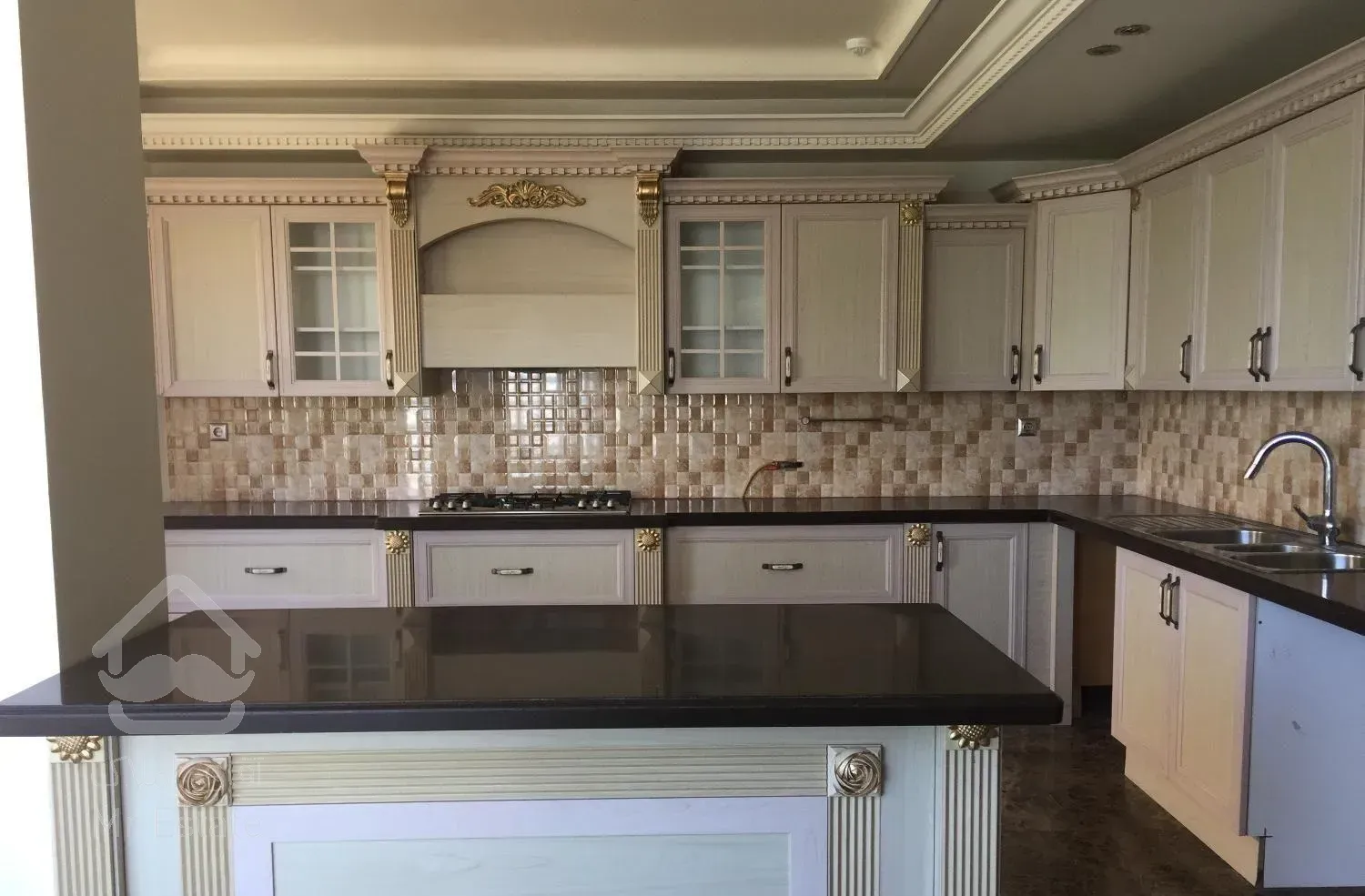 ۱۴۰ متر  آجودانیه بقیمت و ارزنده