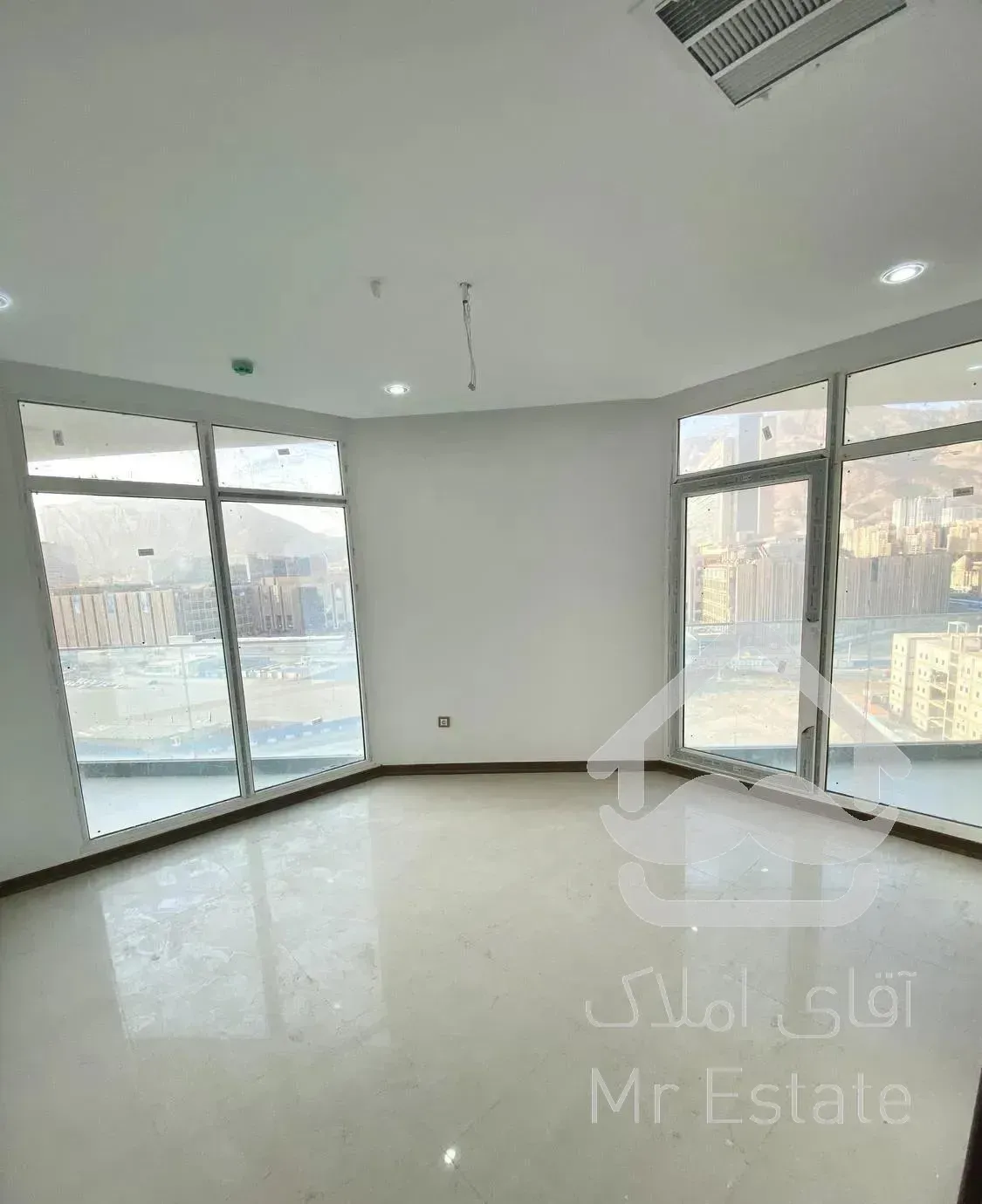 ۱۶۰متر۳خواب مشاعات آبی روف گاردن دریاچه چیتگر