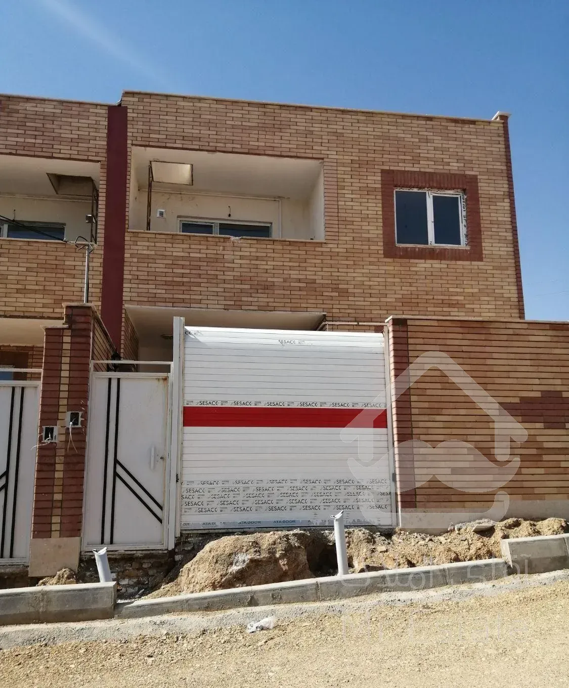 آپارتمان ۹۵ متری ایوانکی فروش و معاوضه