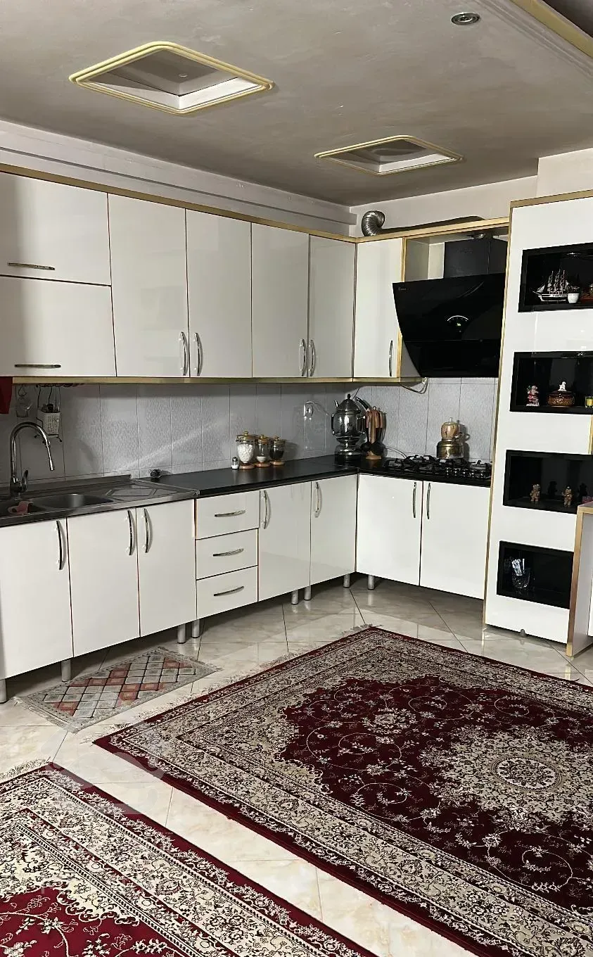 آپارتمان 85+45 متر حیاط