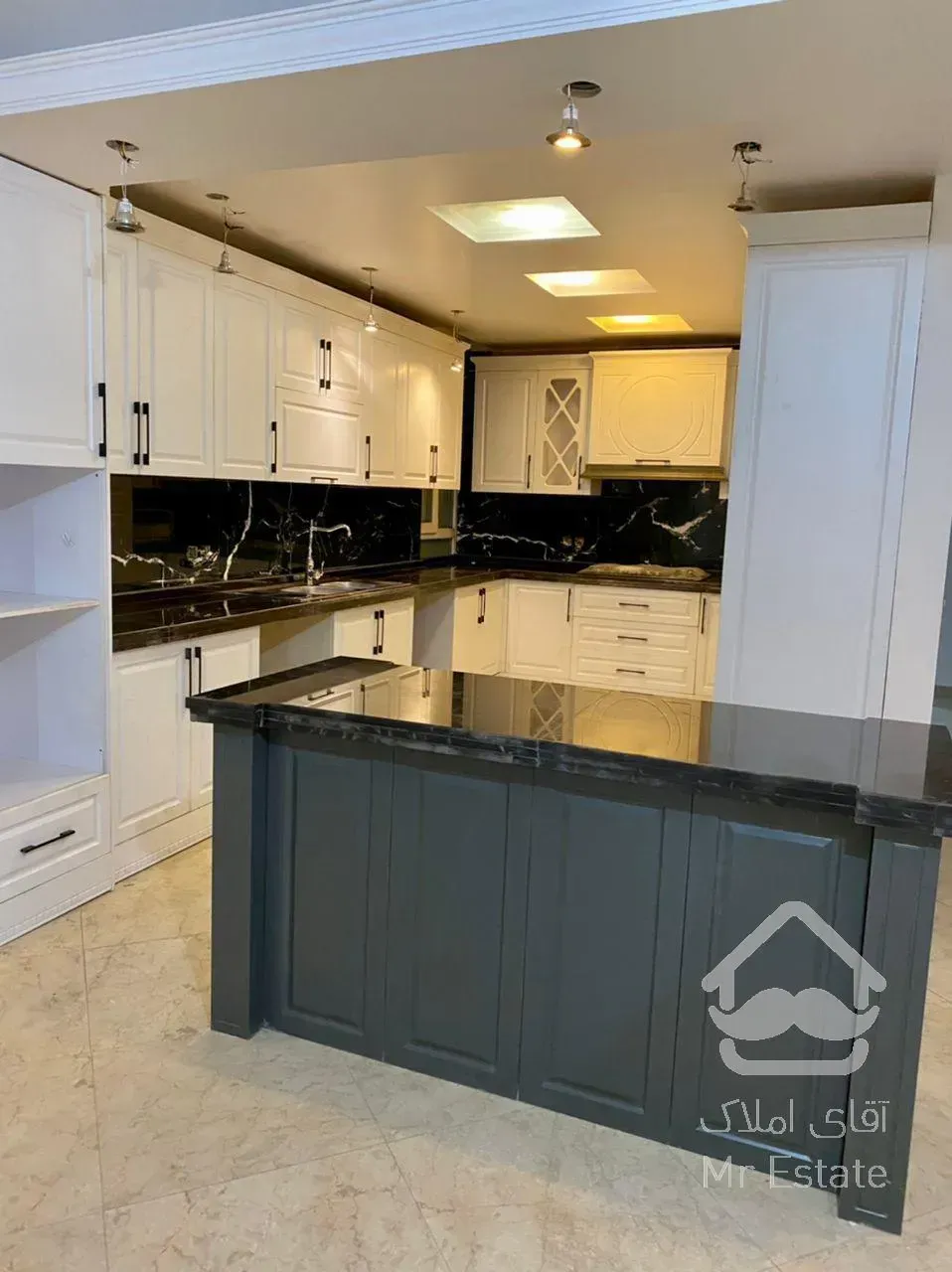 ۱۵۵متر/آپارتمان/قلب سعادت آباد