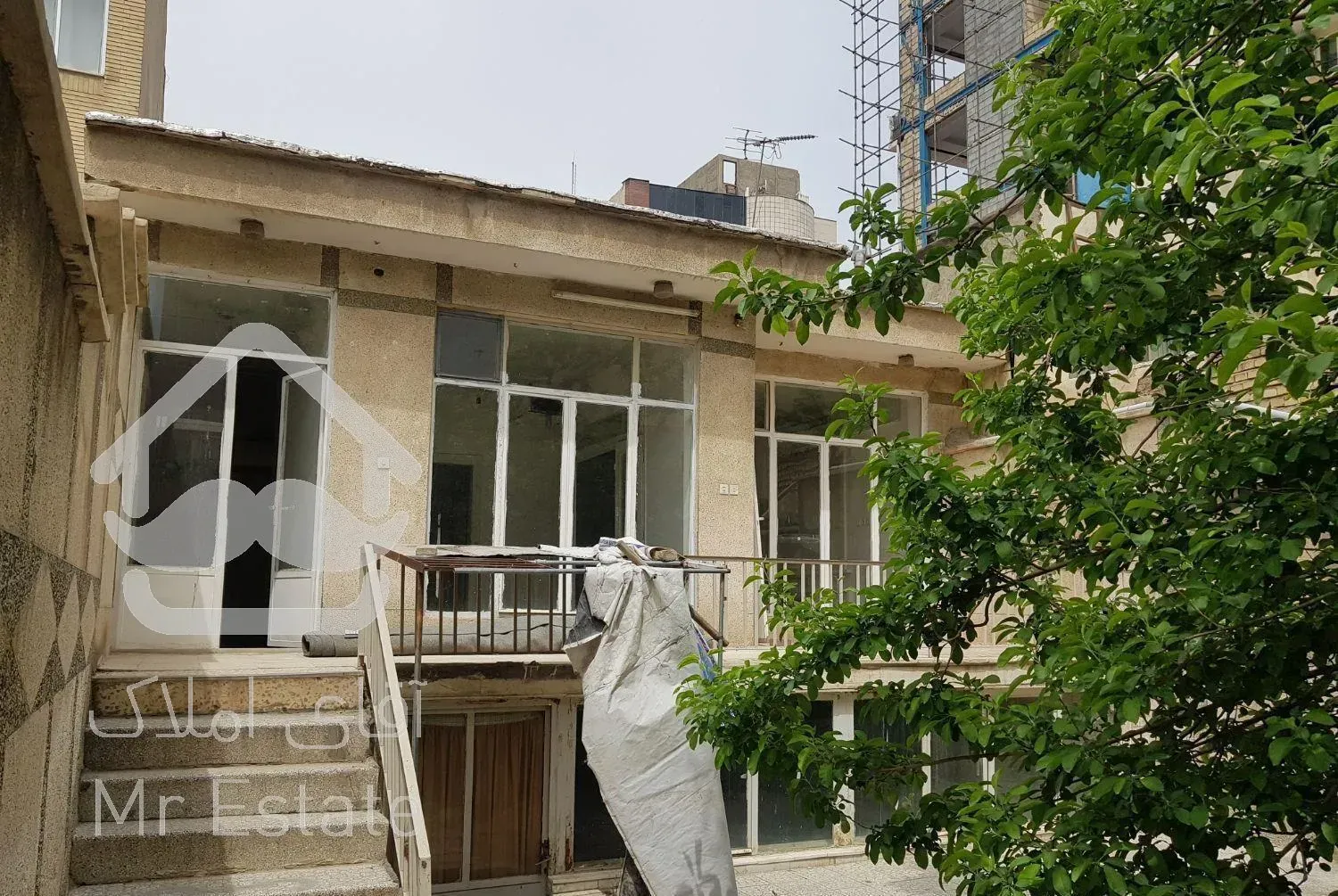 رهن /اجاره ویلایی ۲۵۰ متری موقعیت خیابان امام رضا