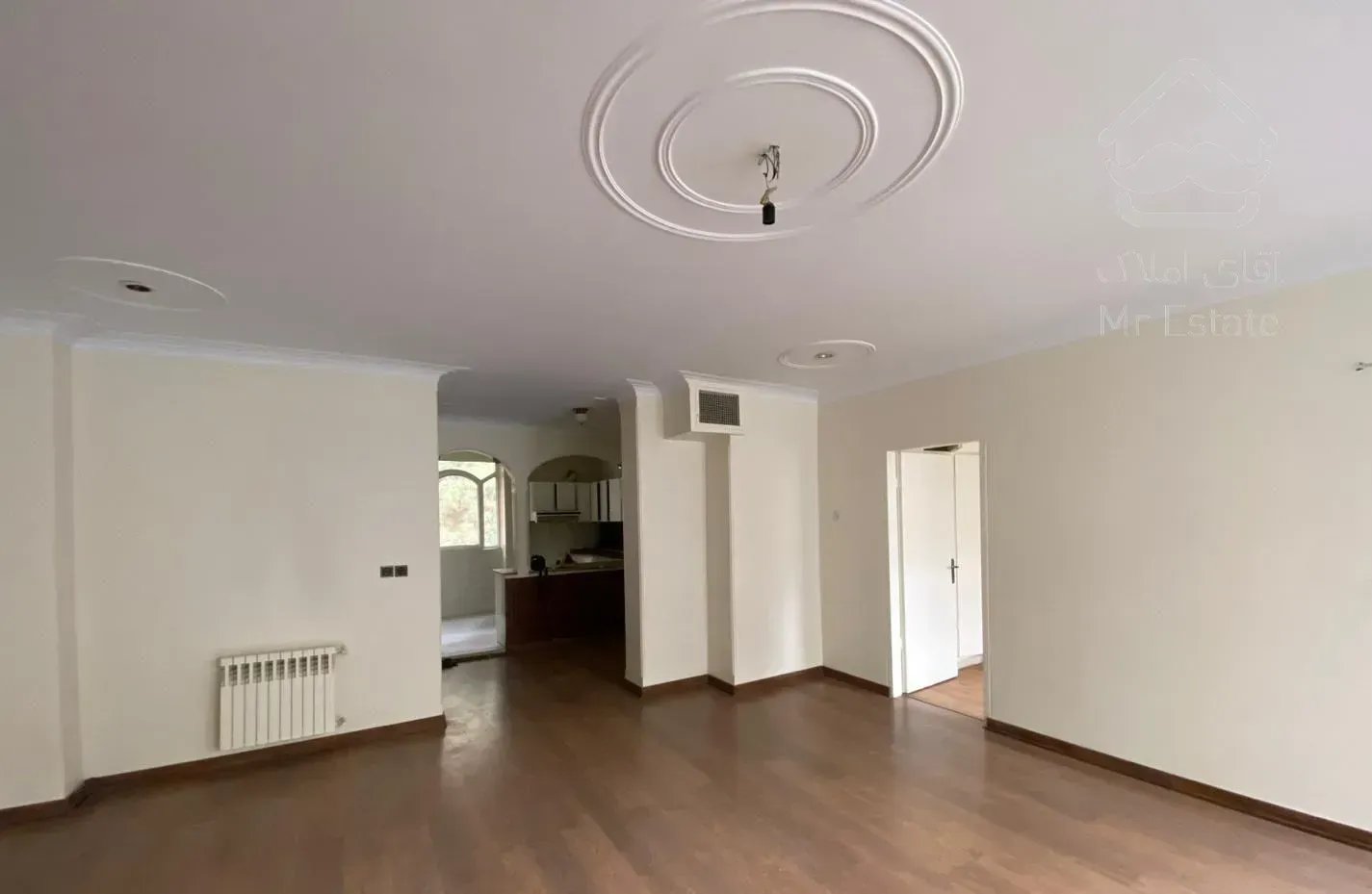 ۹۳ متری / تکواحدی / پارکینگ سندی