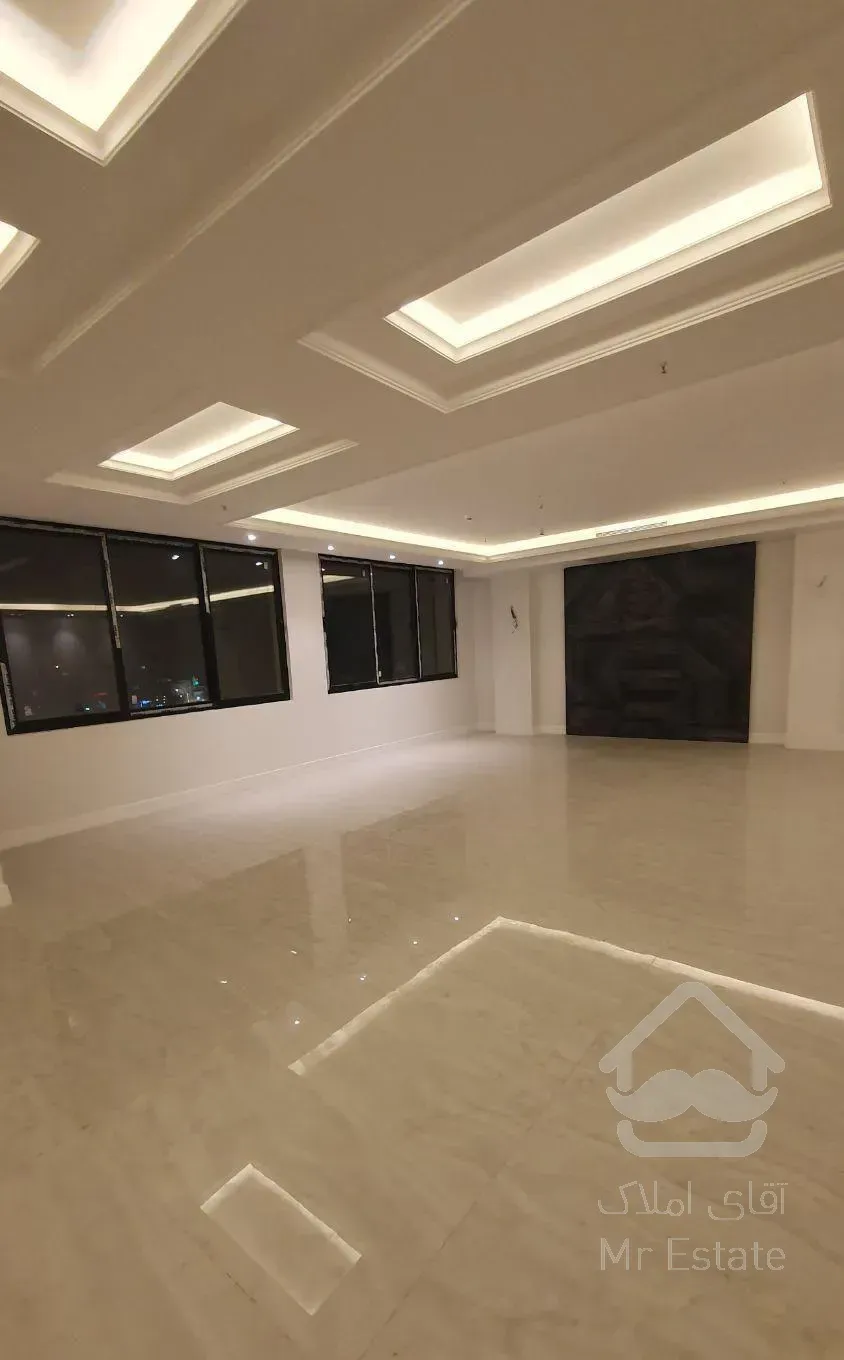 آپارتمان 200متراوایل اقبال/2پارکینگ