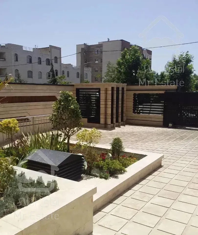 122متر/نوساز/نفت/2پارکینگ سندی/روبه آفتاب