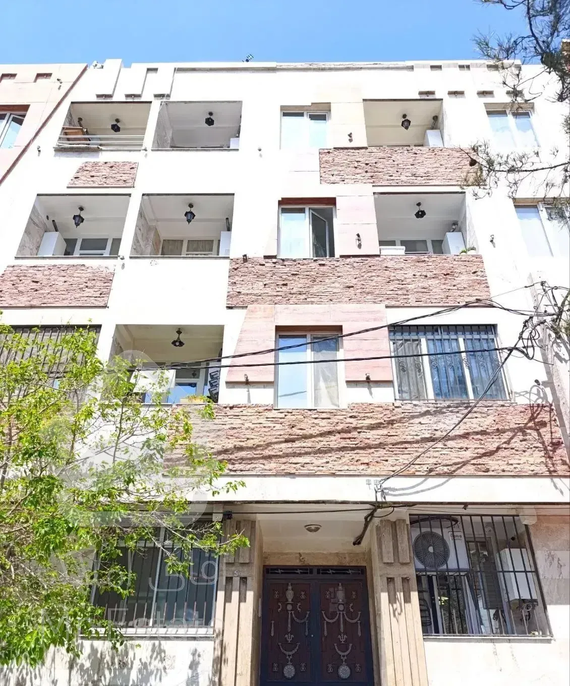۶۷ متر دو خواب با پارکینگ