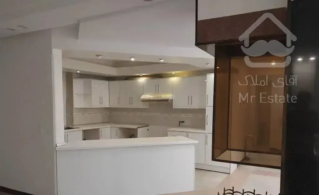 آجودانیه ۲۰۰متر/۳خواب/۲پارکینگ/مشاعات آبی فعال