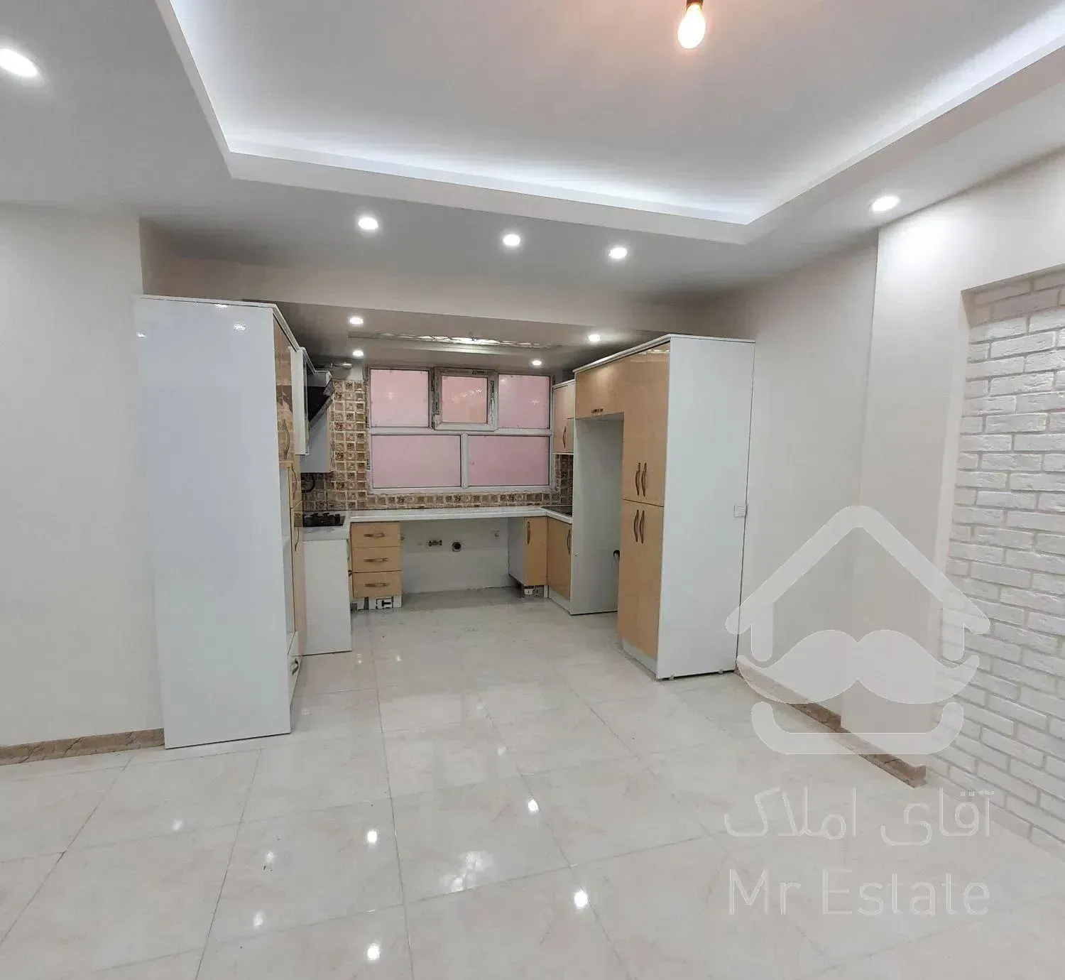 ۶۳متر اشرفی اصفهانی/ ۴ساله طبقه۶/ اعیان نشین