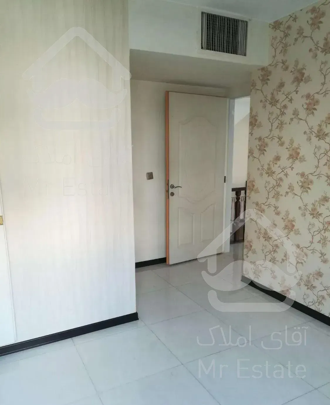 120 متر 2 خواب، ورودی از حیاط سرسبز، جردن امانیه