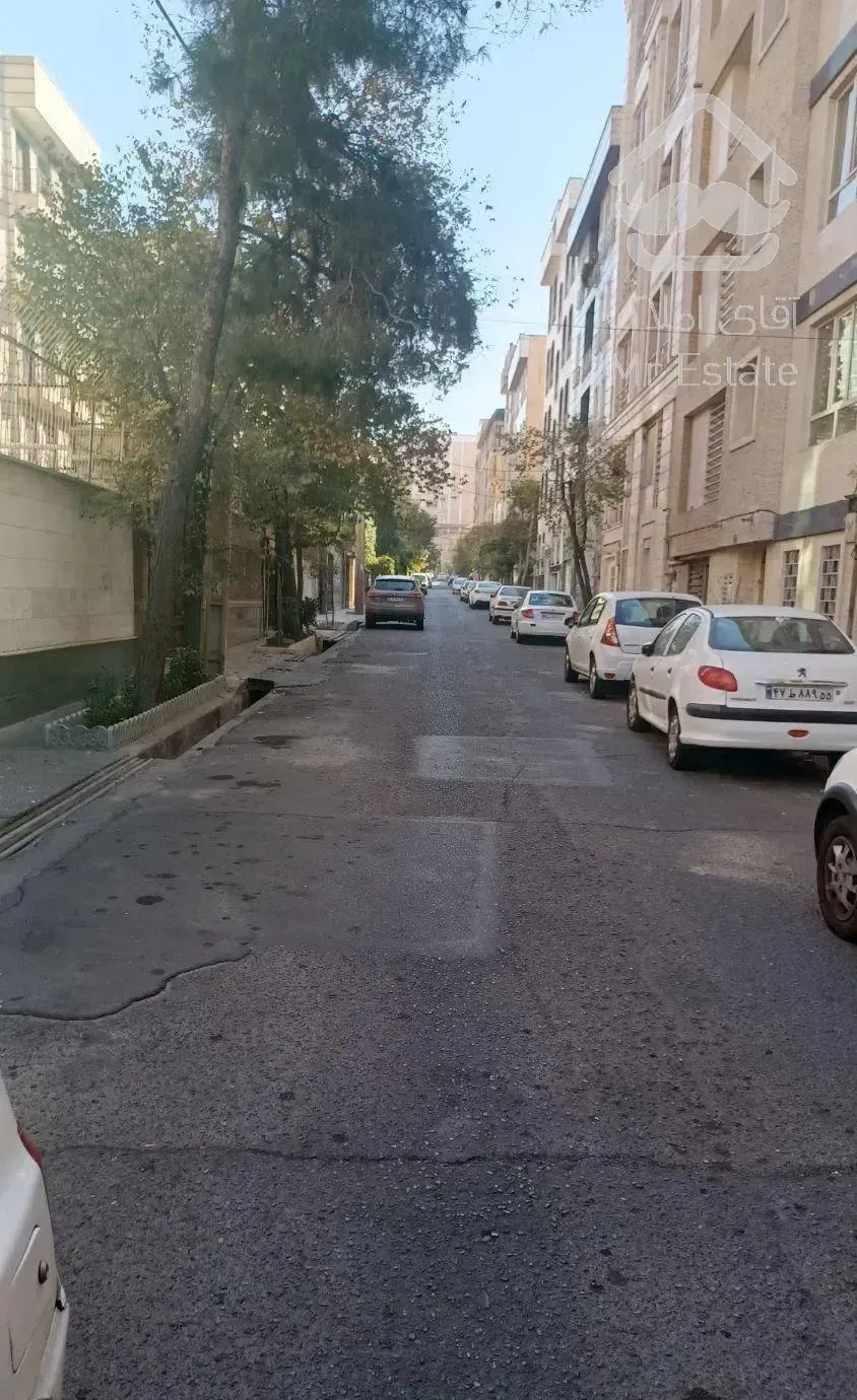 ۱۰۳متر ۲خوابه فلکه اول تهرانپارس فرعی دنج بهار