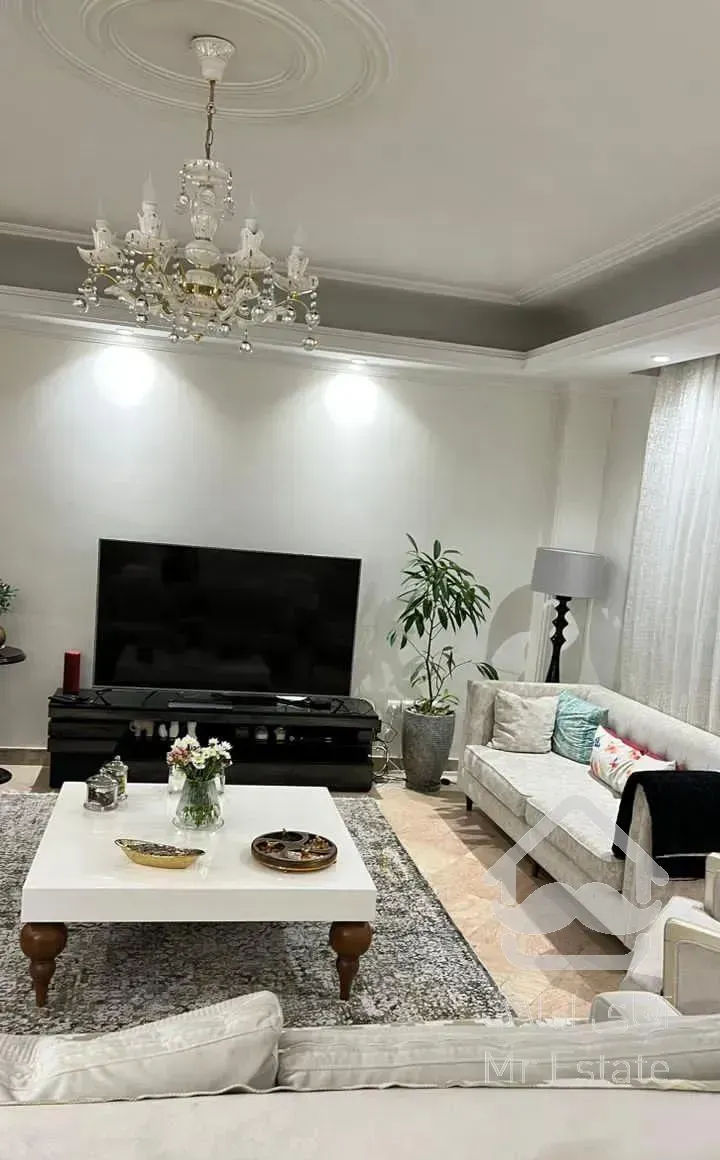 آپارتمان ۸۳ متر ۲ خوابه غرق در نور اباذر