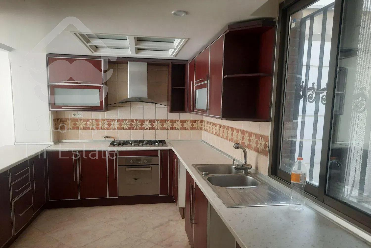 آپارتمان ۱۳۰ متر فرمانیه