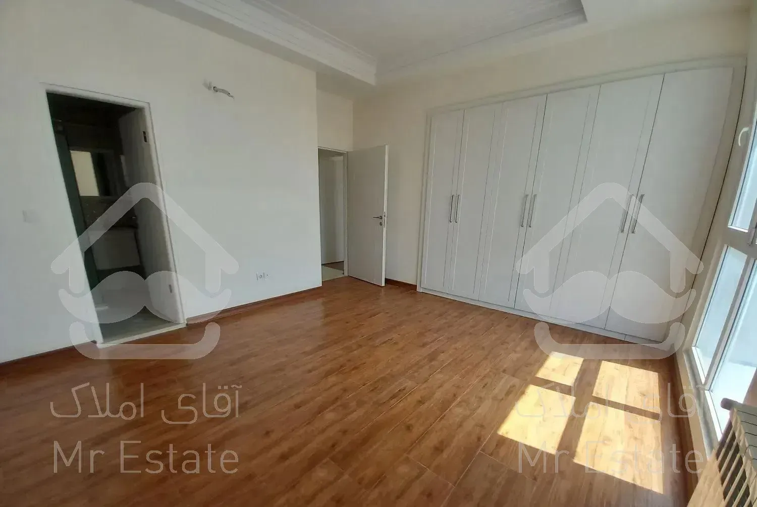 ۱۳۴متر/۳ خواب/دونبش/نوساز/نورگیر  اکباتان