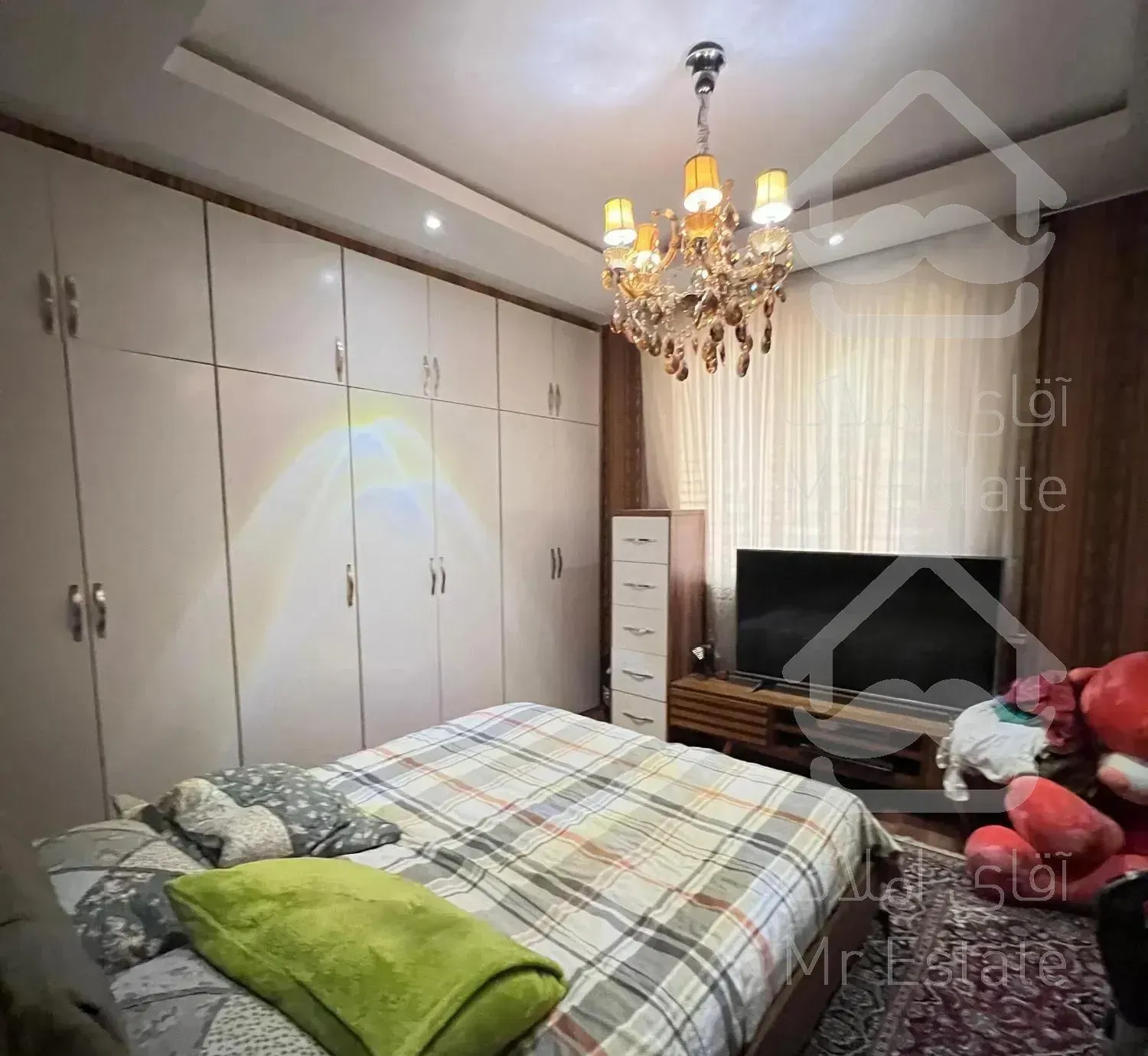 ۱۸۶متر/فول/ط۵/دو طرف نورگیر/۲پارکینگه بدون پرتی