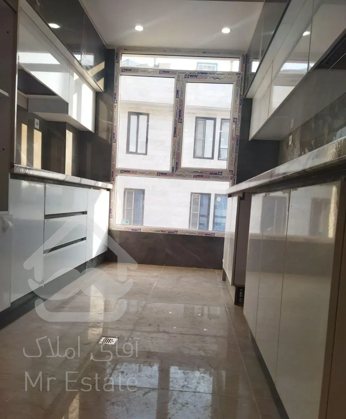 فروش آپارتمان تک واحدی ۷۶ متری ۲ خوابه در میدان حر