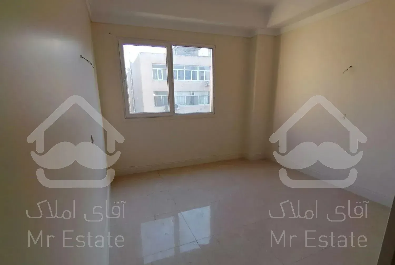 80متری نوساز در گاندی