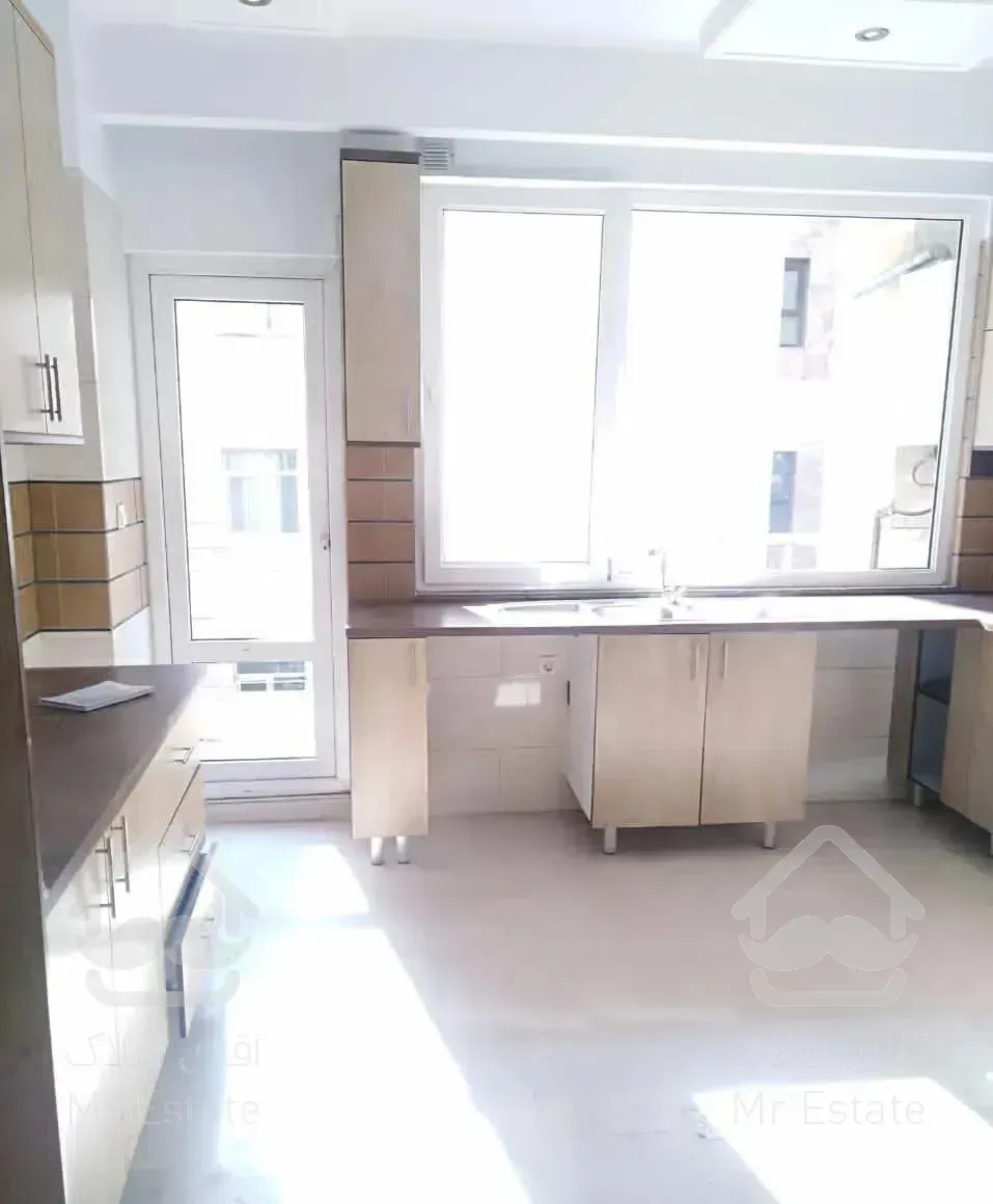 گیشا آپارتمان ۱۱۵ متری ۵ ساله