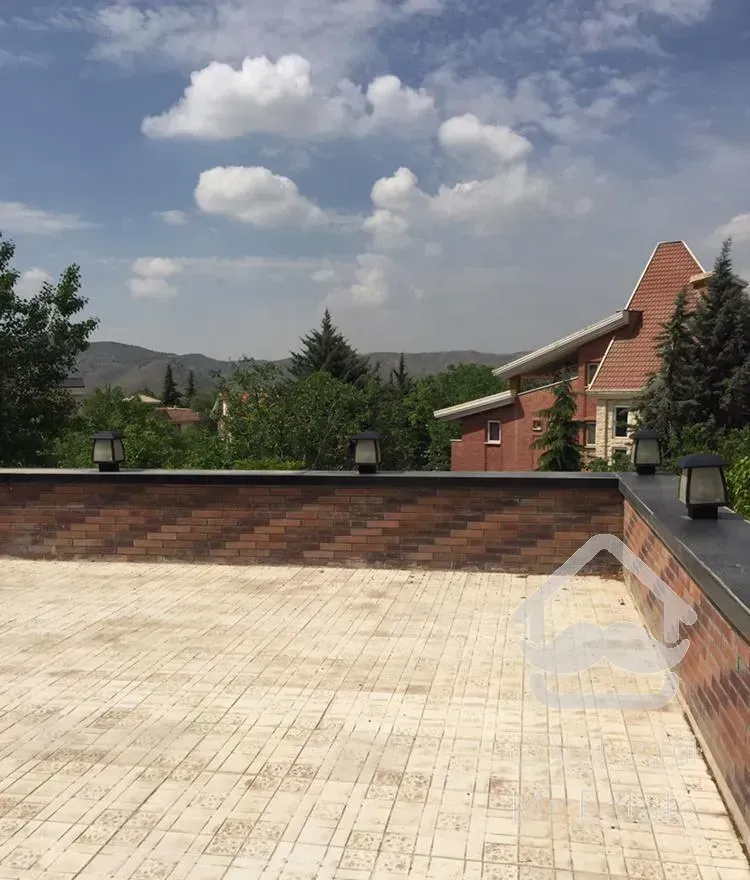 ویلا دربست ۵۱۰ متر زمین ۲۸۰ متر بنا لواسان