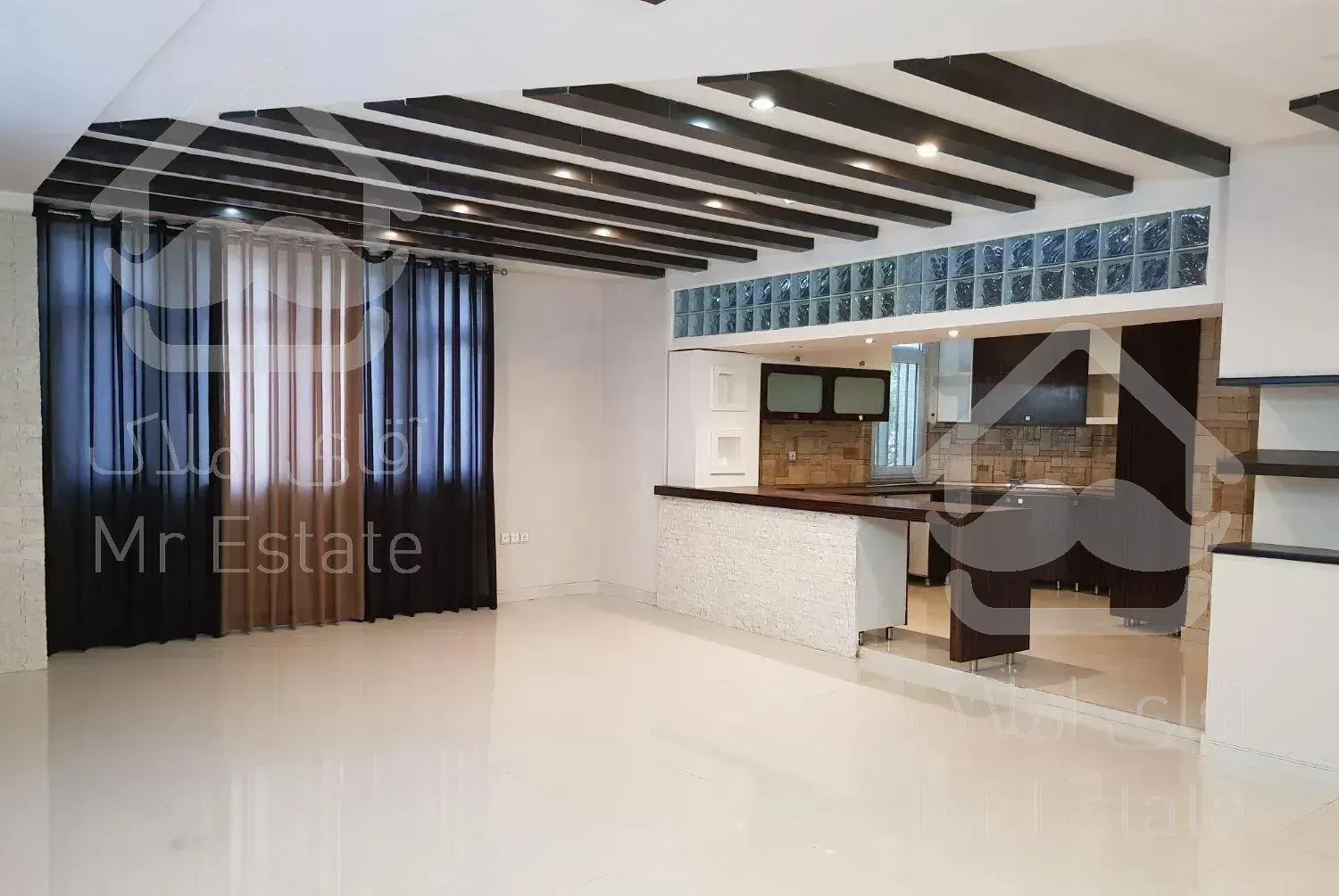 آپارتمان ۱۲۰ متری دو خواب (حاشیه قناد)