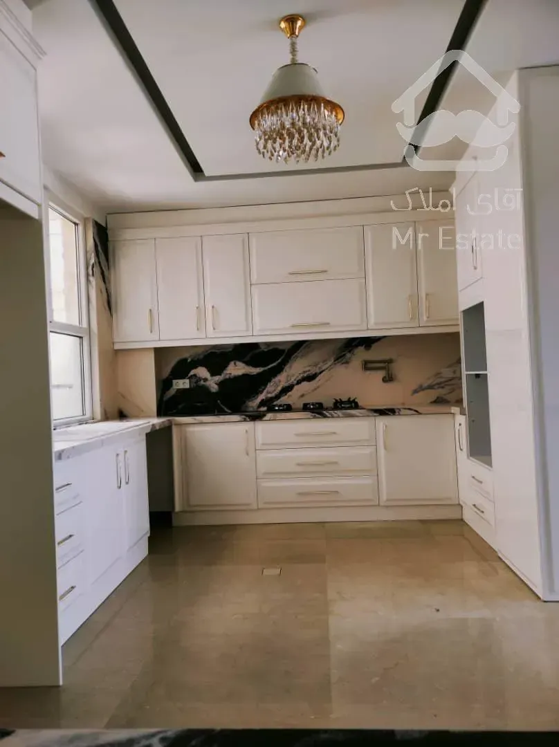 اجاره و رهن آپارتمان زعفرانیه 195  متر شیک