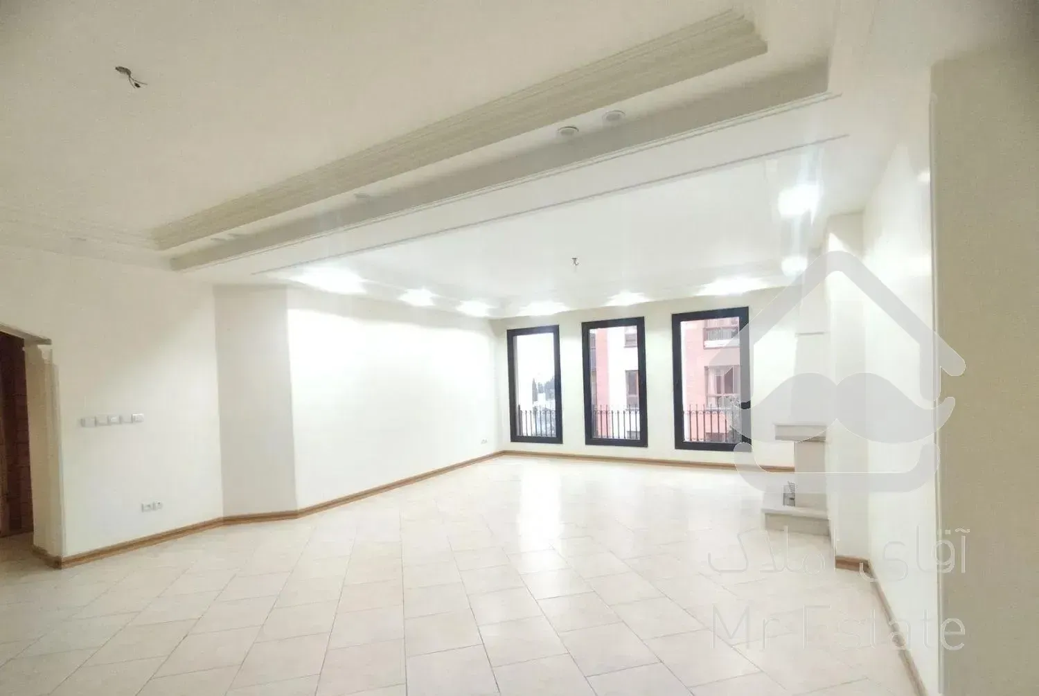 ۱۷۷ متر سه خوابه لوکیشن  جردن خوش نقشه